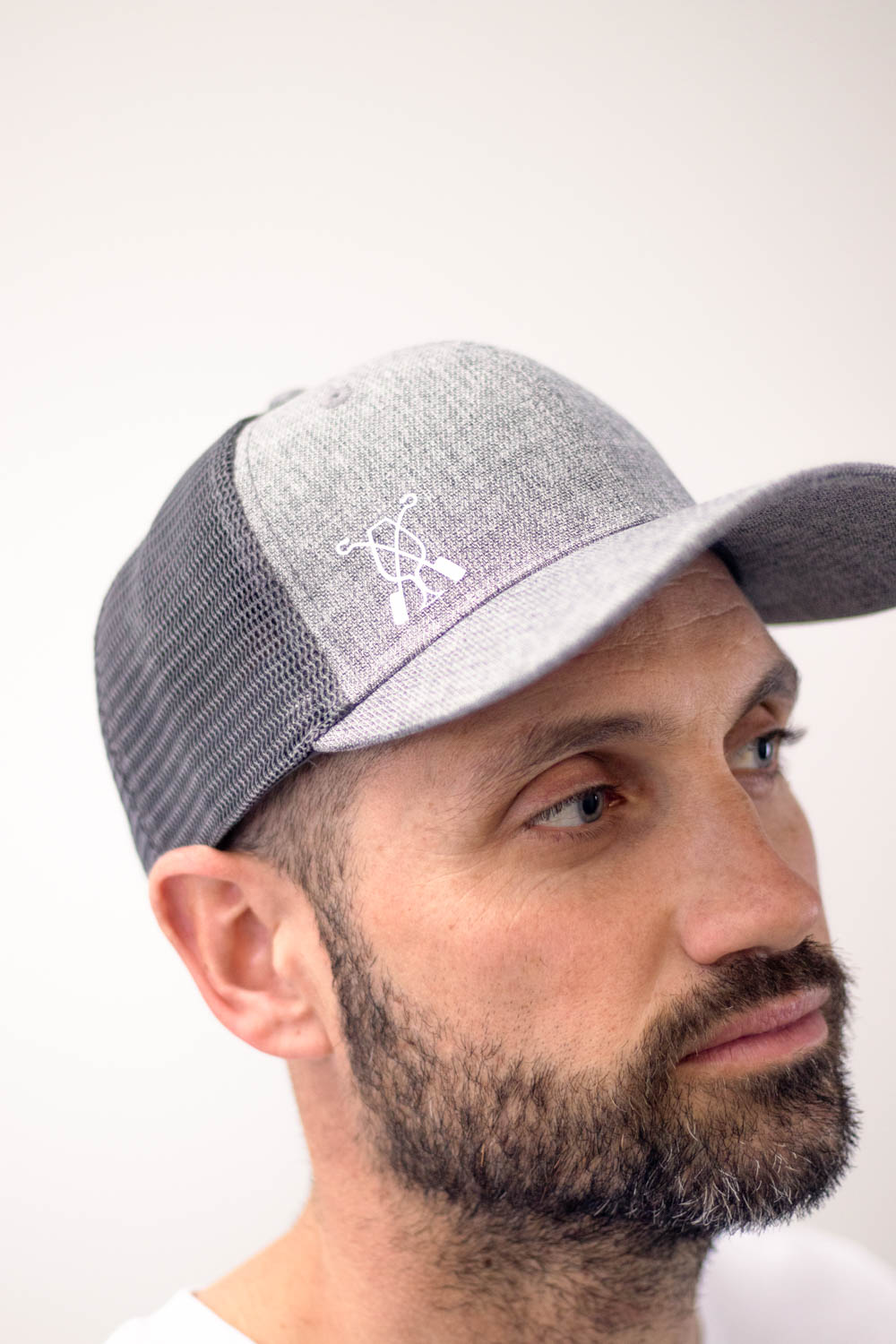 Gorra Gris Trucker "Svinum"